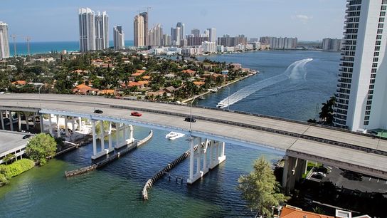 Miami’s Growth: A Story of Revitalization Over Expansion (featured)
